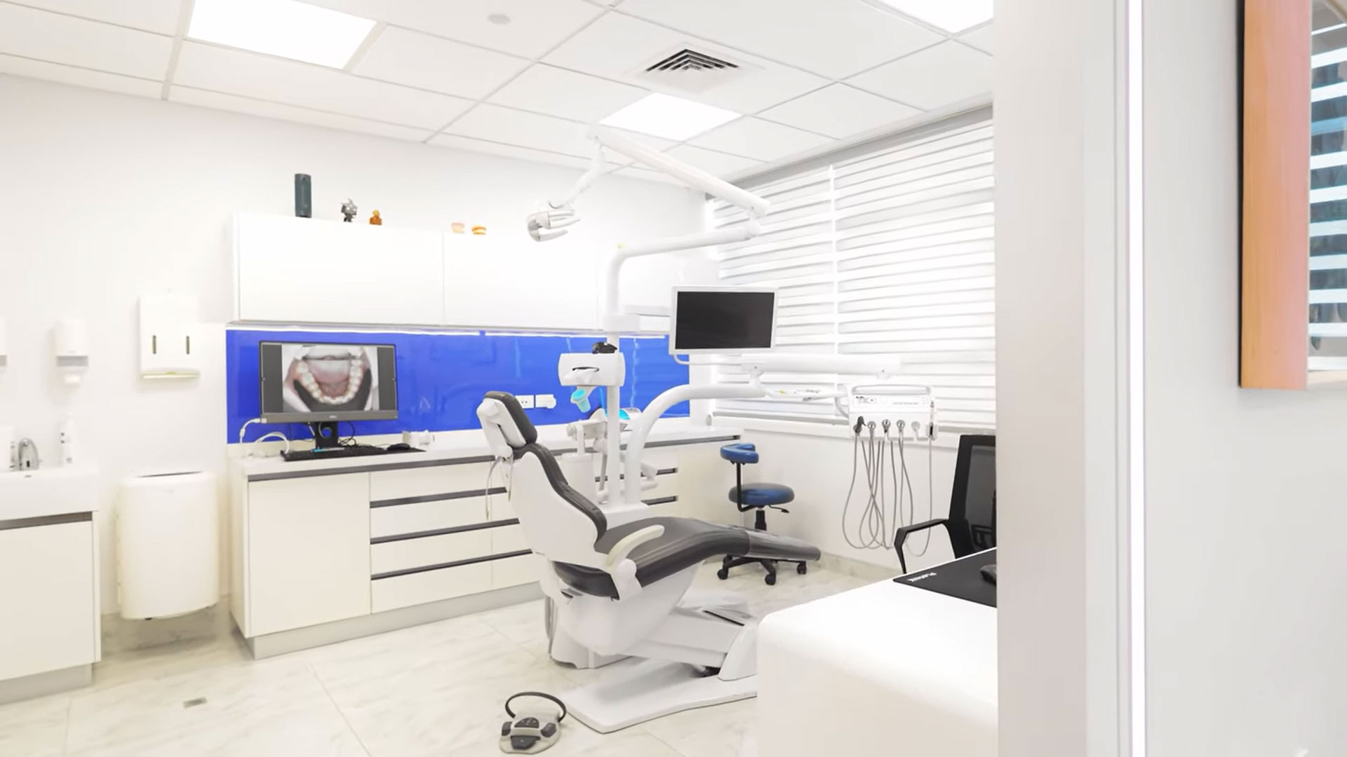 CHD dental chair